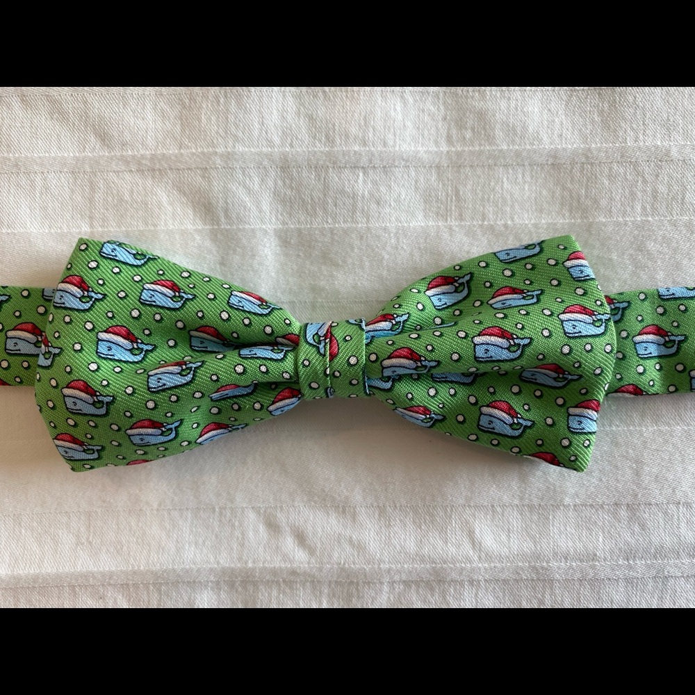 Vineyard vines boys bowtie Santa hat theme